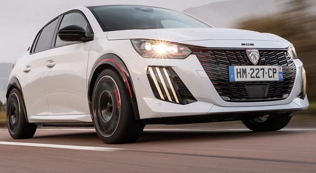  Peugeot E-208, l'anima da GTi elettrica ruggisce sulle strade scozzesi con 280 cavalli 