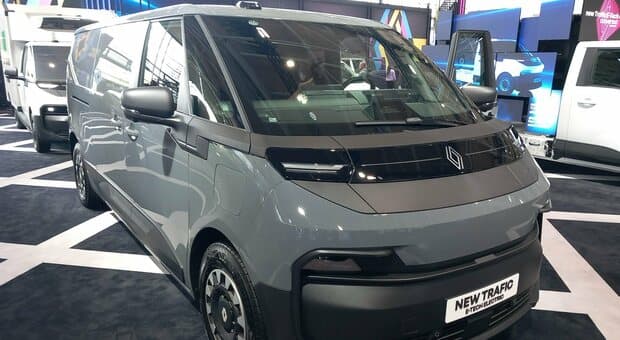  Renault, fino a 470 chilometri di autonomia e Tco ridotto del 100% per il nuovo Trafic Van elettrico 