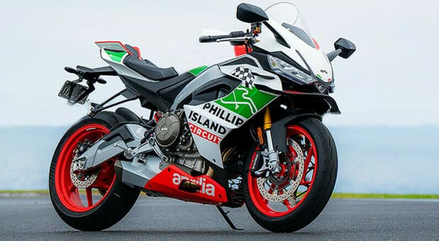  Aprilia RS 660 dedicata al circuito di Phillip Island. Svelata al GP d'Australia, ha la livrea bianco-verde 