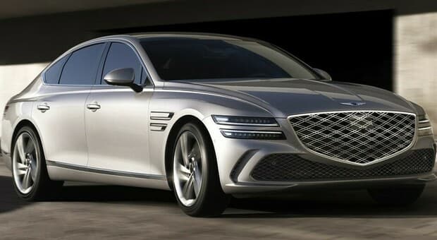  ?Genesis G80, debutta in Italia l'ammiraglia elettrica premium. Offre comfort, tecnologia di alto livello e 570 km di autonomia 