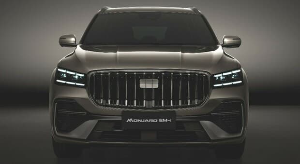  Geely Monjaro EM-i pronto al debutto europeo. Primo Suv ibrido plug-in del marchio cinese al Salone di Parigi 