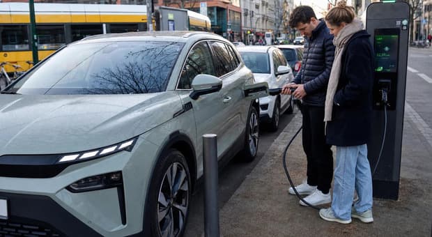  Anfia: quota auto elettriche in Italia a 8% contro il 34,5% in Germania e quasi il 42% in Francia 