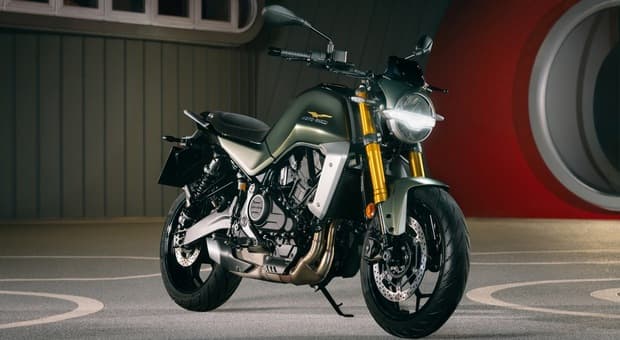  Moto Guzzi The Trip 500, arriva una nuova roadster: leggera, accessibile ed evoluta 