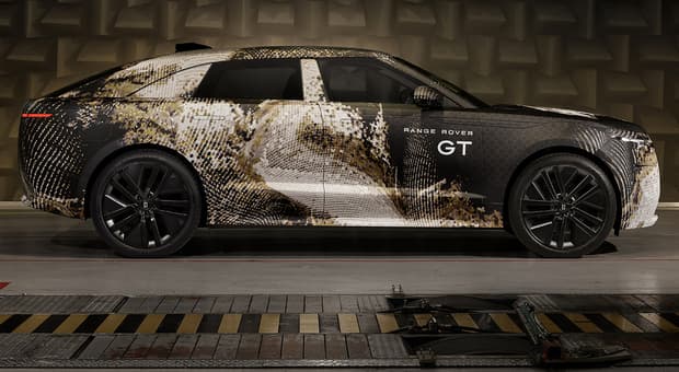  La Range Rover ha un nuovo vestito, debutta la sportiva GT zero emission con una linea filante da coupè 