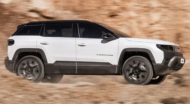  Jeep Compass 2026, il test della Suv che porta l'elettrico nel Dna del marchio 