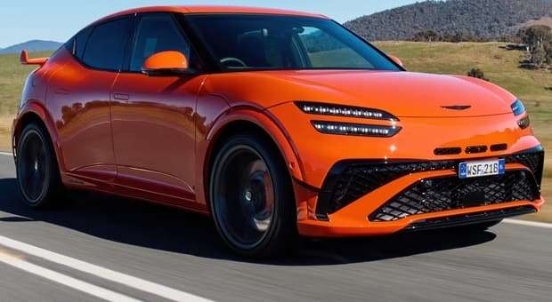  Genesis GV60 Magma, brividi al volante: 650 cv per il primo modello ad alte prestazioni del brand 