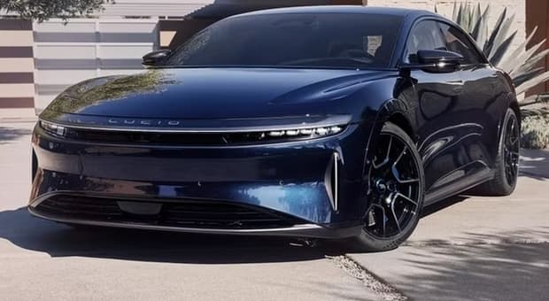  Lucid Air, principe saudita Al-Waleed bin Talal rafforza controllo su brand Usa di veicoli elettrici. Ha acquisito il 5% della startup 