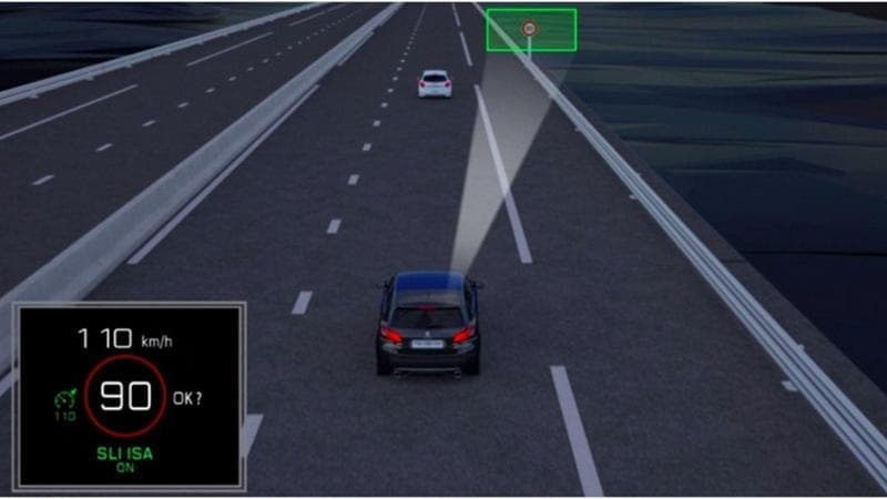 Auto che frenano da sole se superi i limiti di velocità? La Ue ci pensa ed è subito polemica