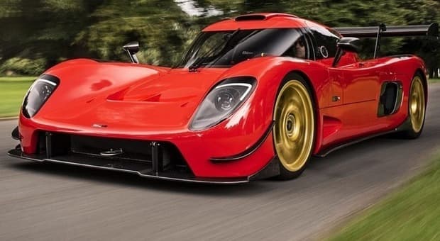  Hypercar Peregryn, prestazioni emozionanti. Debuttano in Usa le GT-S e GT-R da 500 e 700 cv 