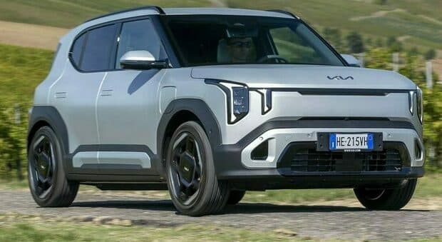  Kia tra EV2 e tennis: dall'elettrica in versione Long Range a Open Lab. Il filo conduttore è il movimento 