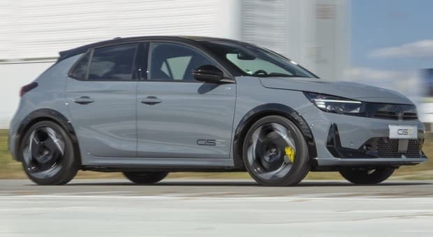  Opel Corsa GSE: la scossa dei 281 cv per una nuova idea di sportività 