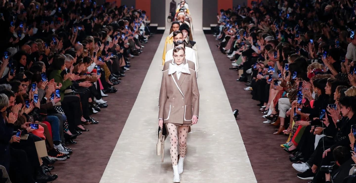 Milano Fashion Week 2026: più di 200 eventi e un parterre di star internazionali