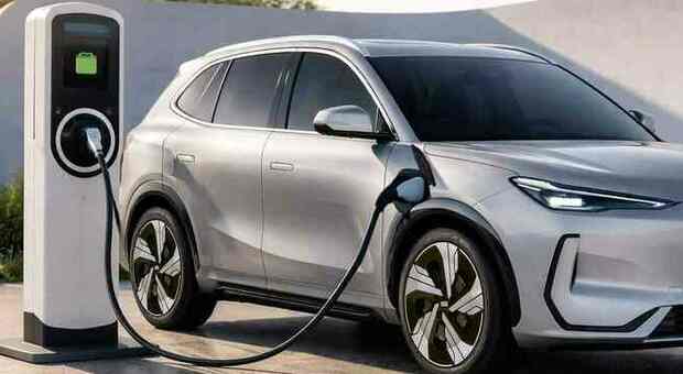  Auto elettriche, risparmio fino a 850 euro annui rispetto a un'auto a benzina. Italia verso 90mila punti ricarica 