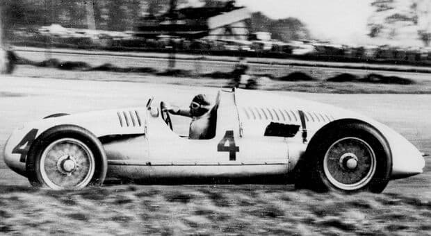 Audi Nuvolari, il colore grigio un omaggio alla Auto Union Tipo C degli anni 30 