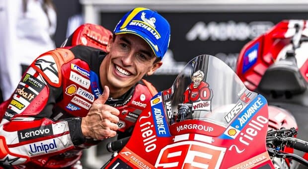  MotoGP: Marc Marquez imbattibile a Motegi, finale in volata per il terzo posto tra Bezzecchi e Bastianini 