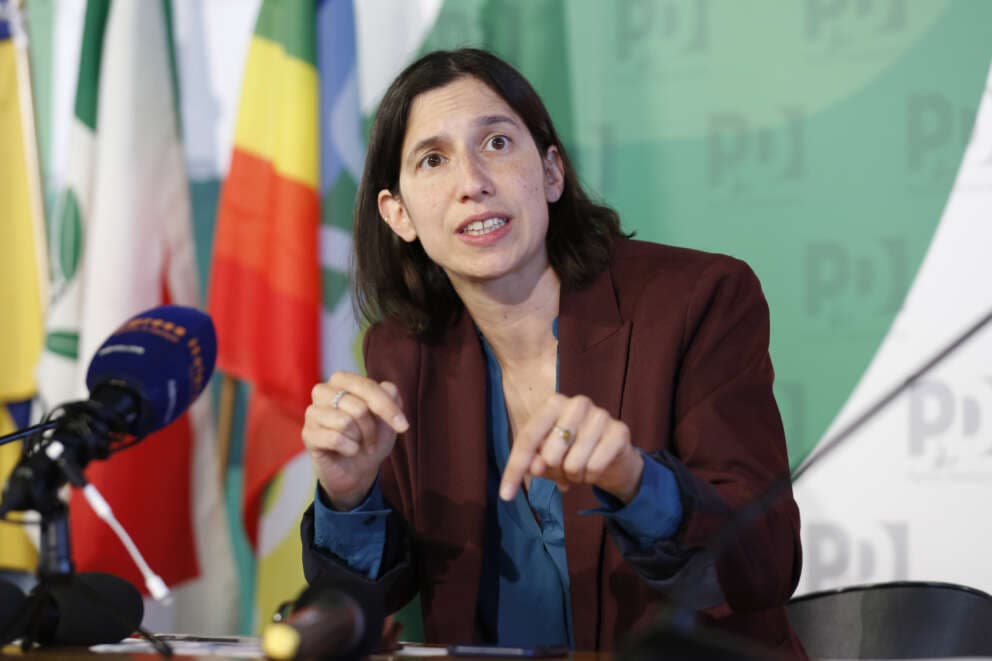 Ultimatum di Schlein sul Ddl Antisemitismo: "Modifiche o voto contrario"
