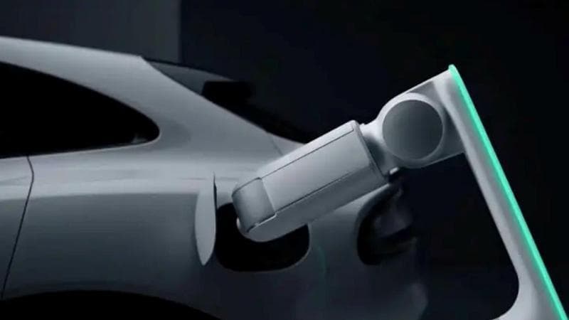 Addio wallbox: per Xiaomi la ricarica si fa con il braccio robotico intelligente. Come funziona