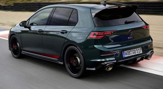  Cinquant?anni di GTI, Golf è piena d?orgoglio. Uno dei modelli più mitici della Volkswagen festeggia con un?edizione speciale 