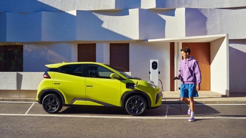 Auto elettriche, vendite record nel 2026: boom di quelle sotto i 25 mila euro. Ecco perché