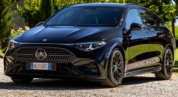  Mercedes CLA Shooting Brake Hybrid: la prova della station wagon sportiva che punta sull?efficienza 
