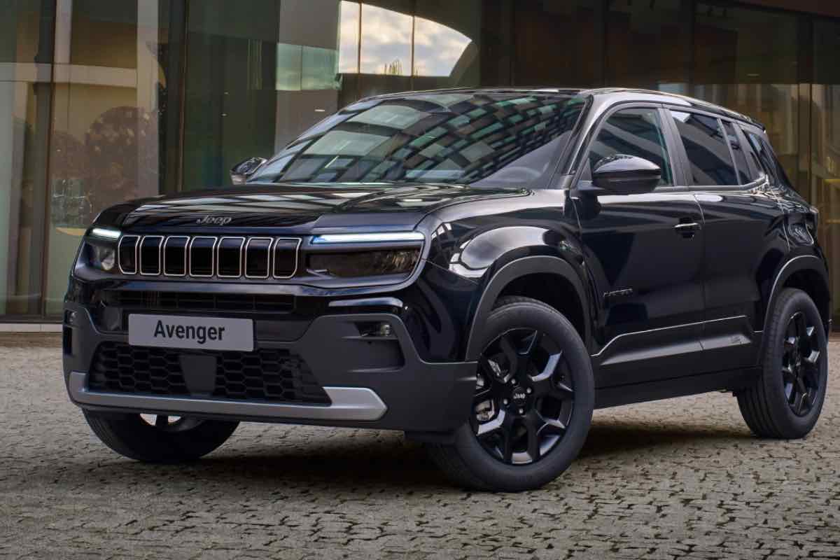 Jeep Avenger ora costa 10.000 euro: offerta folle di Stellantis