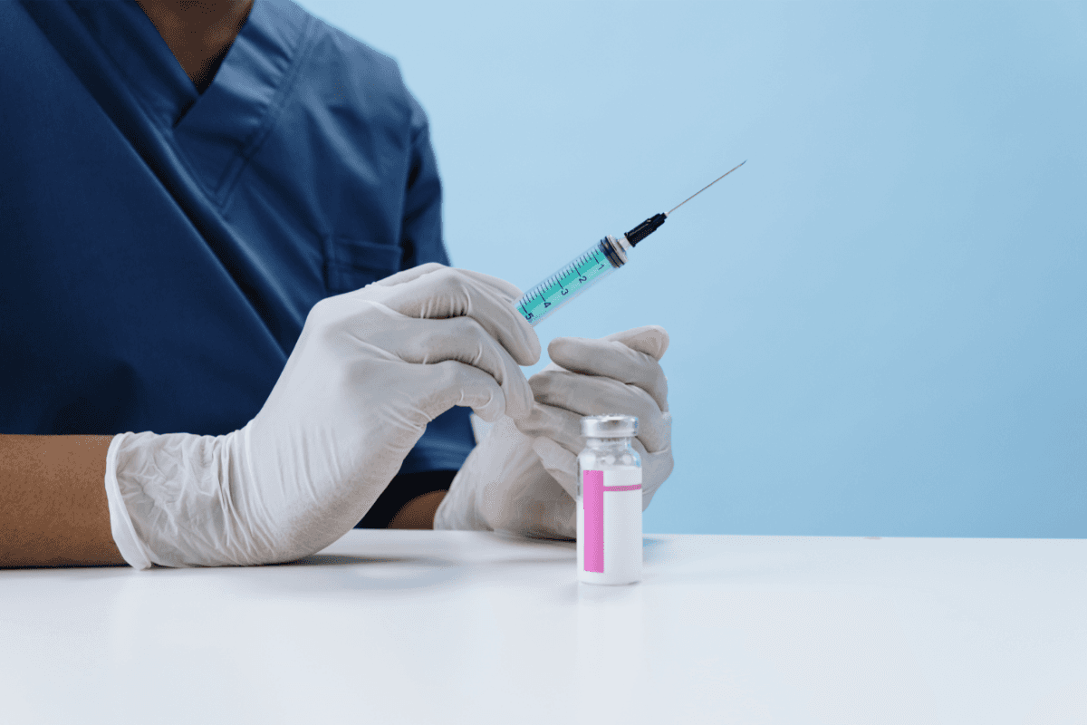 Campagna vaccinale antinfluenzale 2026-2027 al via in ottobre: chi ha diritto al vaccino gratuito