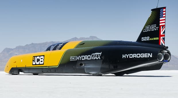  JCB Hydromax, il missile inglese. Il siluro a idrogeno che ha sfrecciato a una media record di 653,909 km/h 