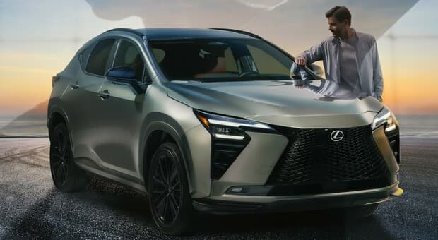  Lexus NX, il restyling porta novità di sostanza. La plug-in hybrid offre ricarica DC, batteria più grande ed oltre 100 km in elettrico 