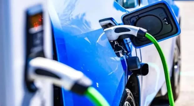  Auto alla spina (Bev + Phev), le consegne globali crescono del 5,5% nel semestre (9,9 milioni), vendite trainate dall'Europa: +29% 
