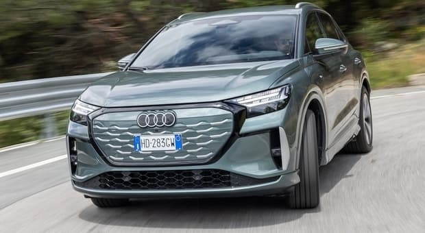  Audi rinnova la Q4 e-tron, come cambia il Suv elettrico dei Quattro Anelli 
