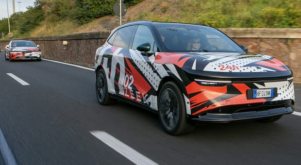  Zeekr 7X e 7GT, la mobilità elettrica: il Raccordo Anulare come Le Mans, oltre 4.100 km in 24 ore 