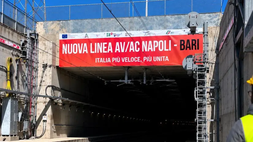 Indagine sulla Tav Napoli-Bari: 20 arresti per sospette tangenti e sfruttamento lavorativo